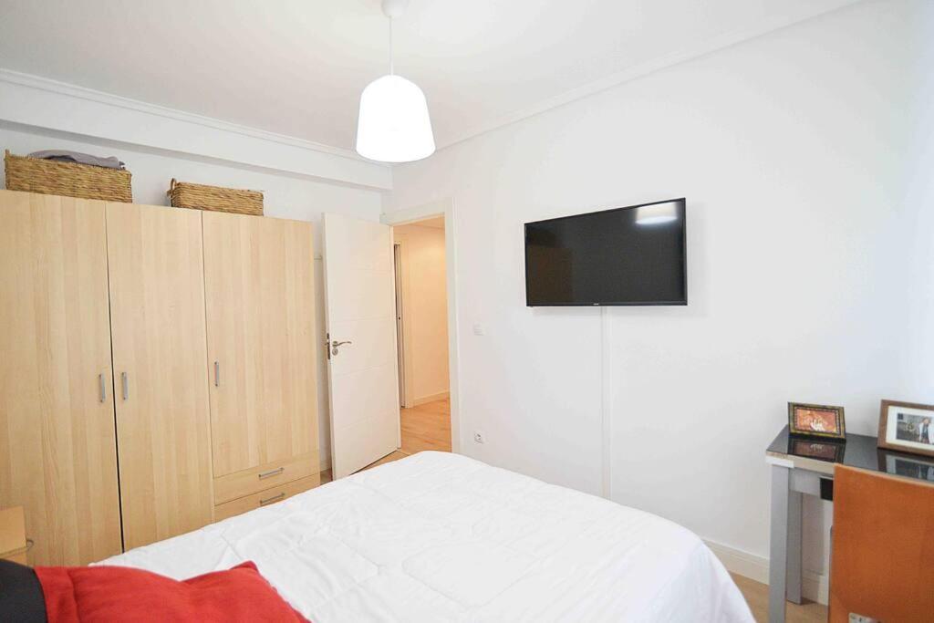 El Apartamento De Los Pinares By Just Room Santander Bagian luar foto